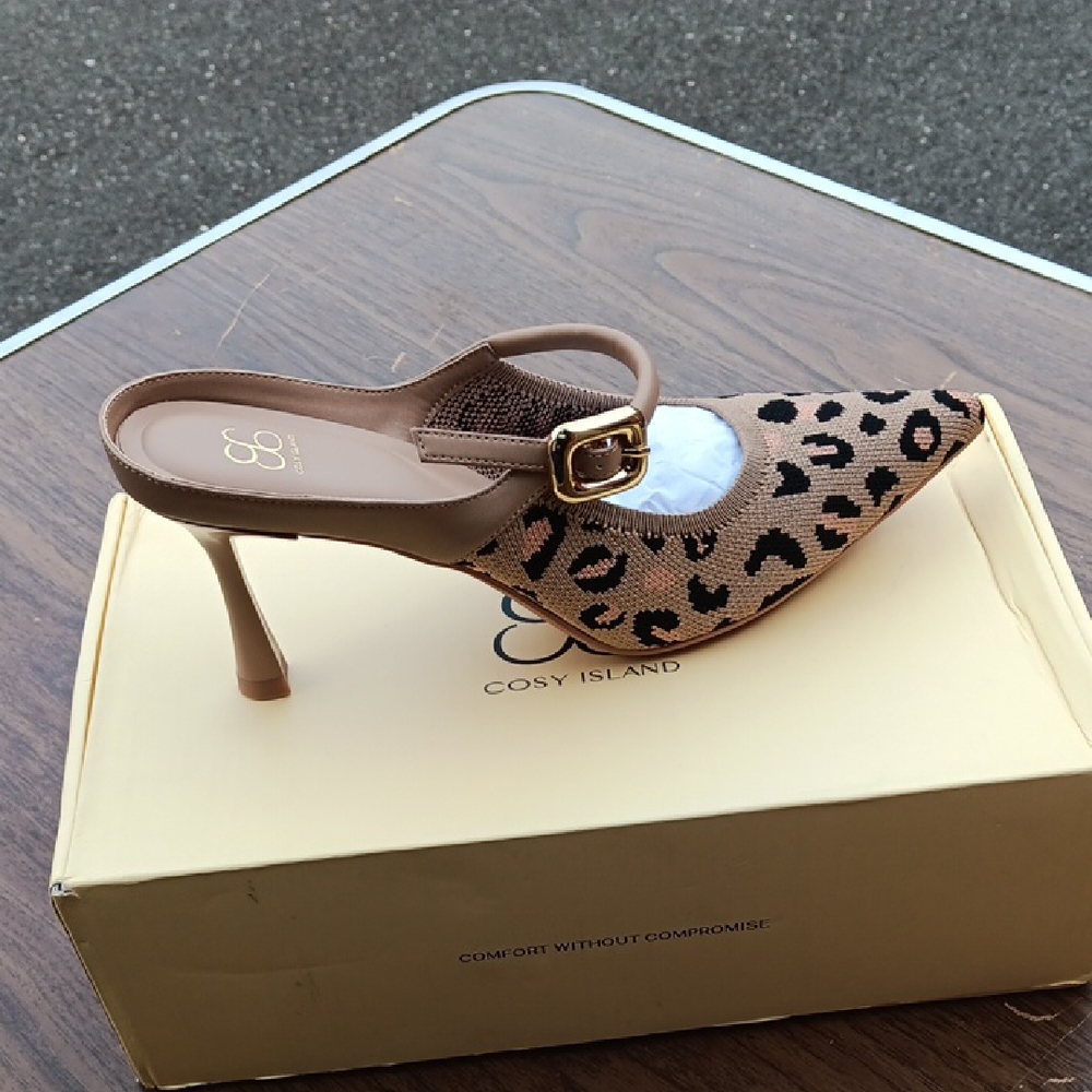 Women's Leopard Print Heels - Brown